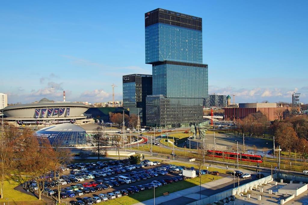 Apartament Korfantego Citycentre Z Widokiem Na Spodek Katowice Luaran gambar